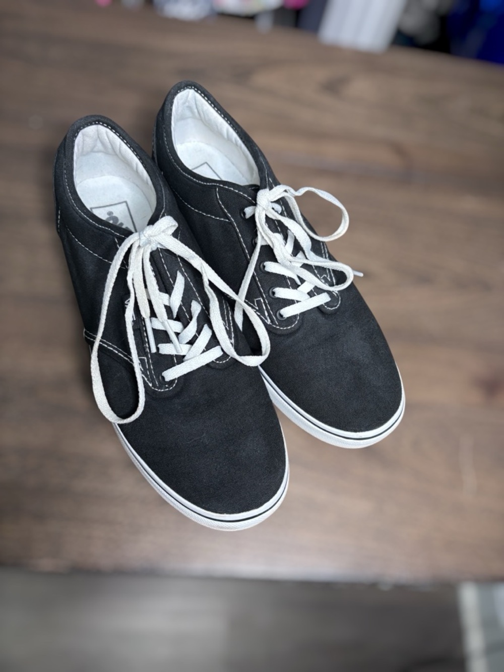 Vans Atwood Black Low Top Lace Up Skate Sneakers Size 8.5